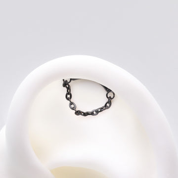 Detail View 1 of Implant Grade Titanium Blackline Modern Curve Chained Internally Threaded Labret